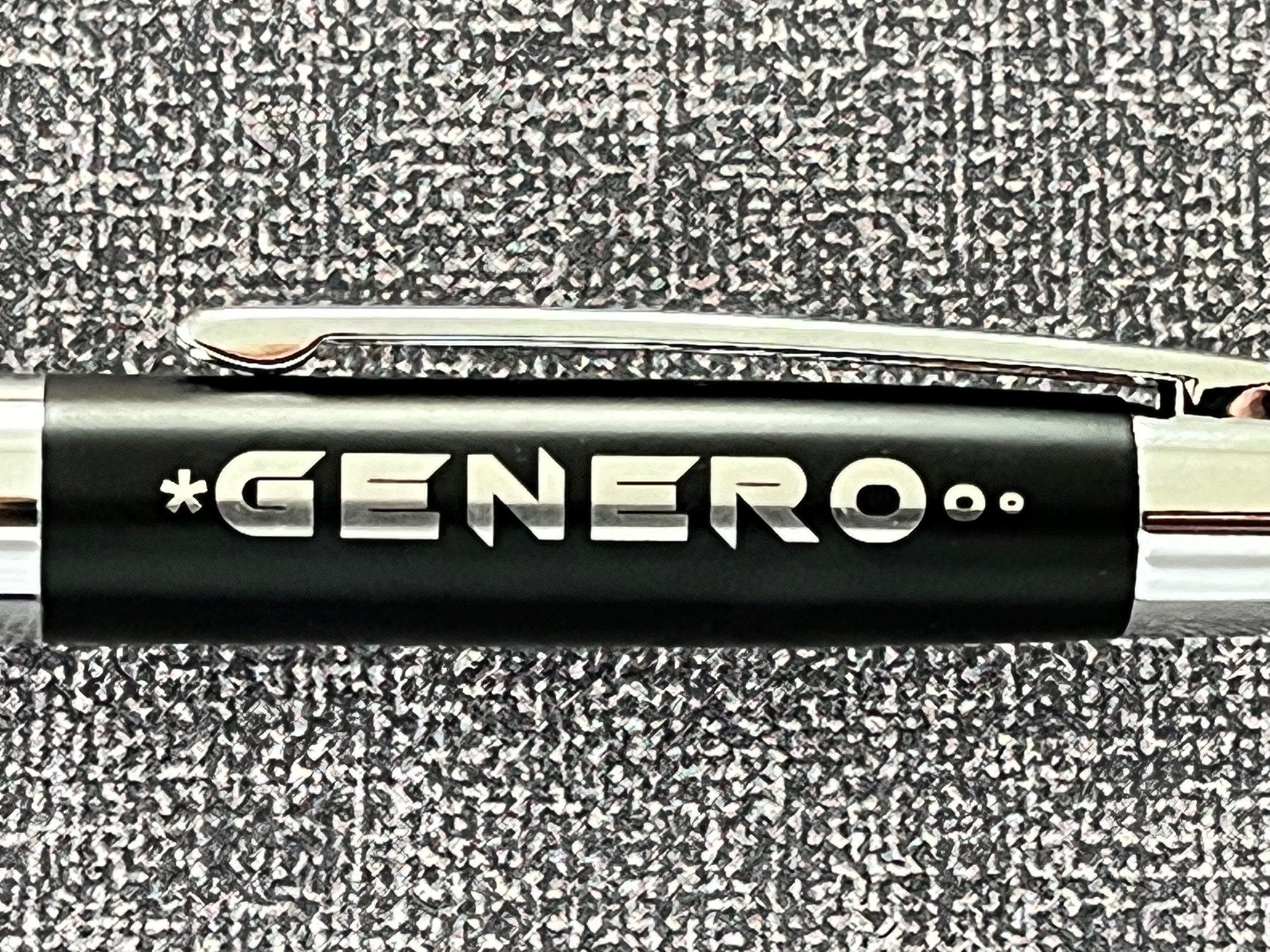 GENERO roller kov černá